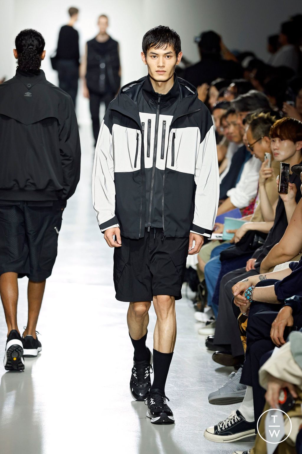 Fashion Week Paris Spring/Summer 2025 look 41 from the White Mountaineering collection menswear