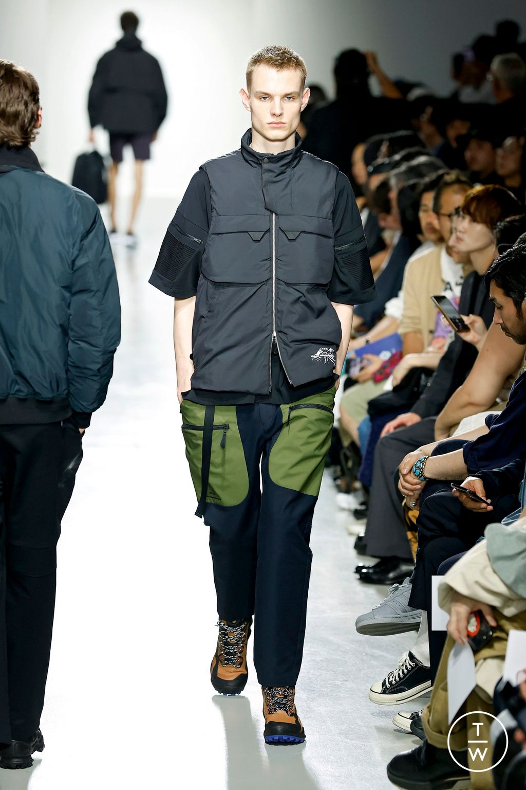 Fashion Week Paris Spring/Summer 2025 look 49 from the White Mountaineering collection menswear