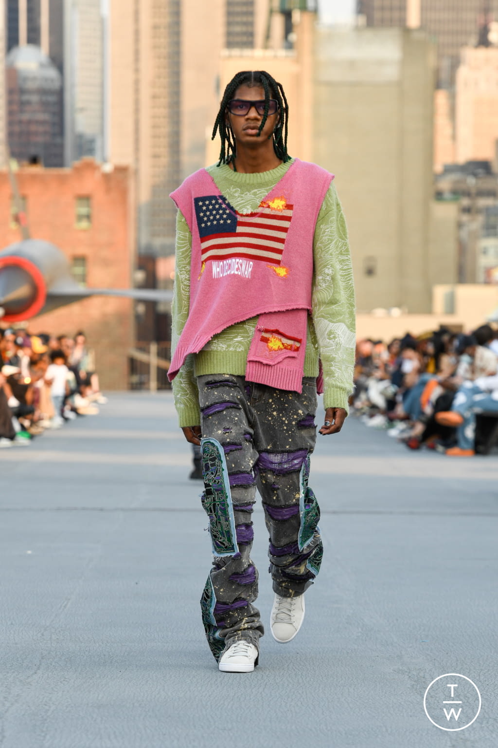 Fashion Week New York Spring/Summer 2022 look 18 from the Who Decides War collection menswear