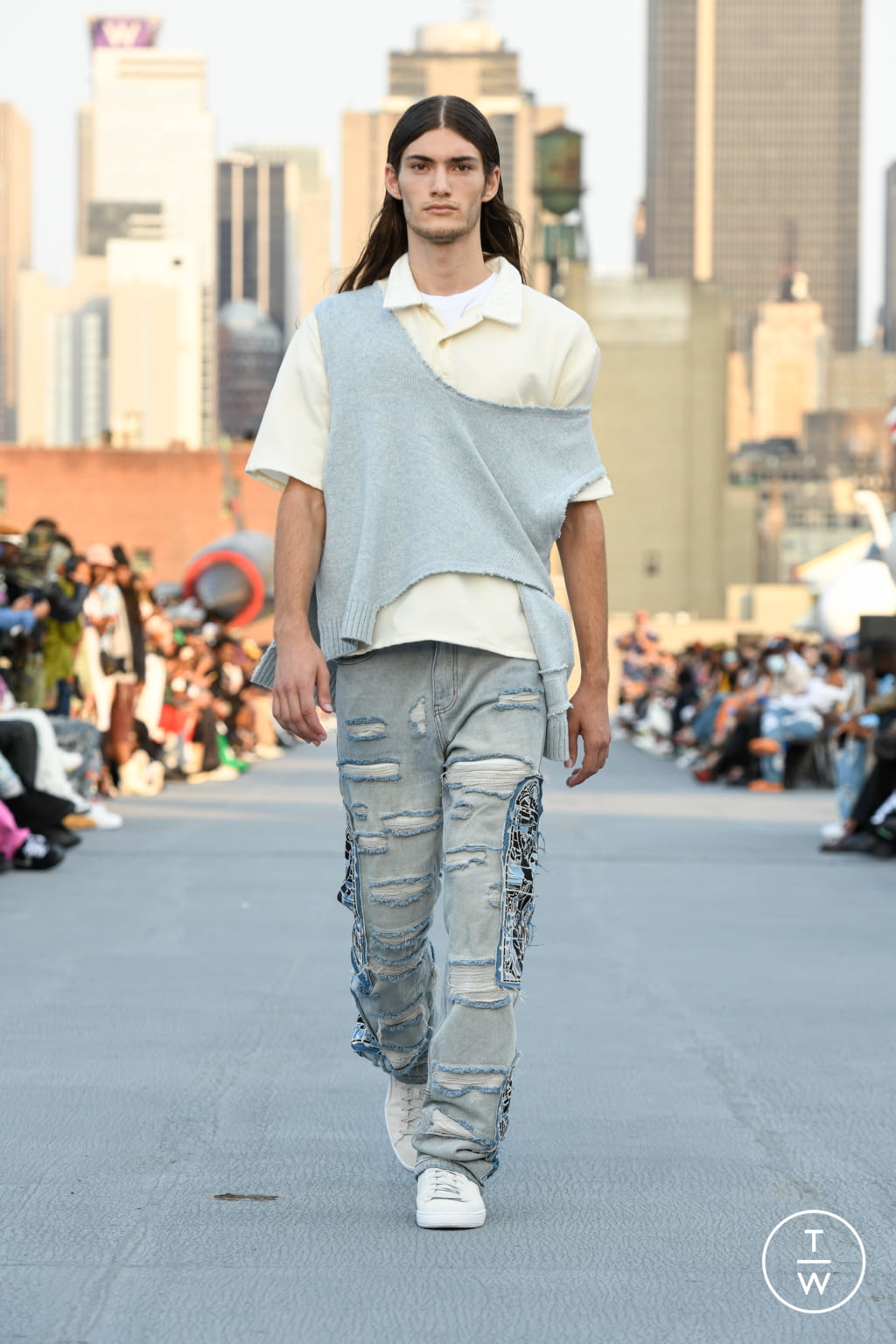 Fashion Week New York Spring/Summer 2022 look 4 from the Who Decides War collection menswear