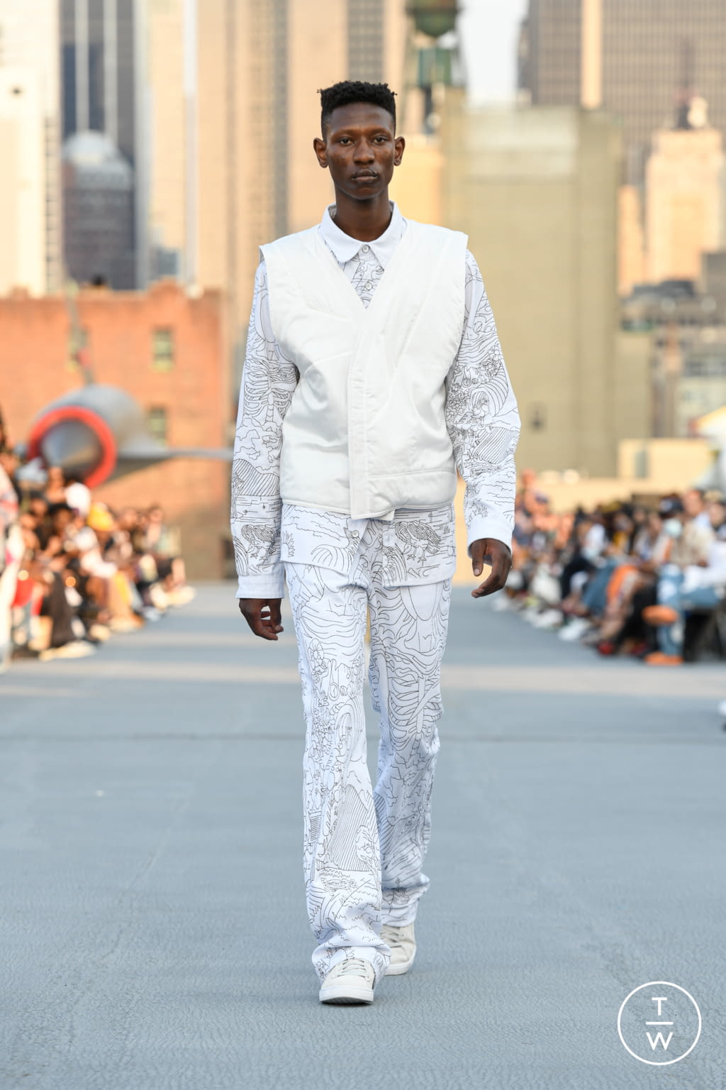 Fashion Week New York Spring/Summer 2022 look 9 from the Who Decides War collection menswear