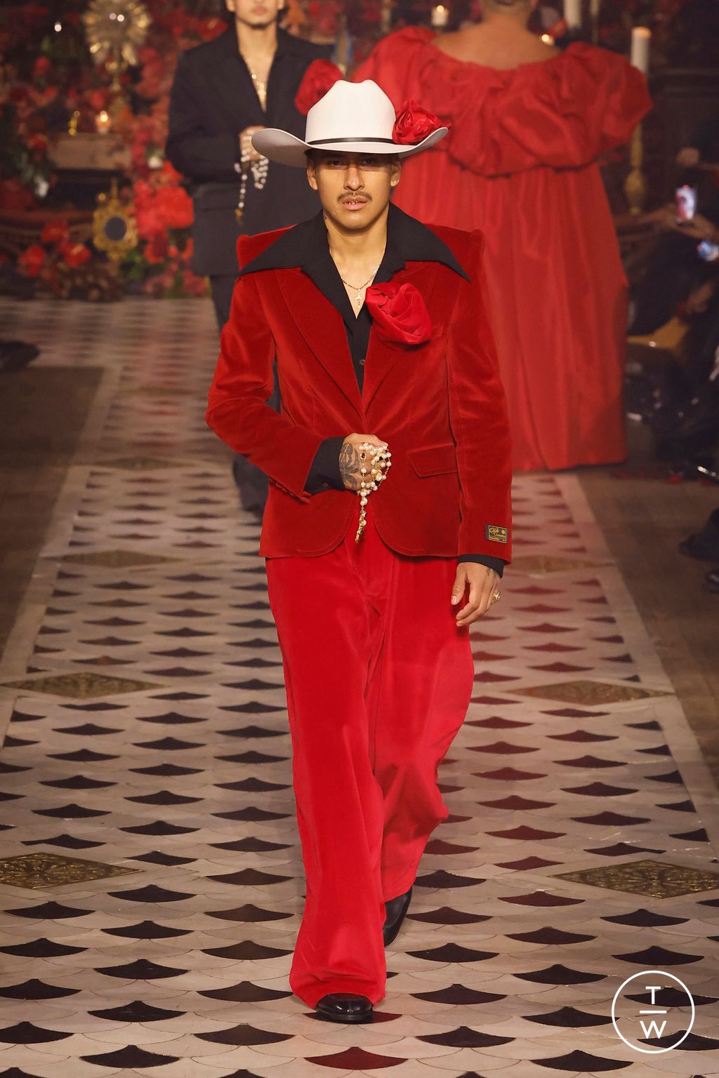 Fashion Week Paris Fall/Winter 2025 look 2 from the Willy Chavarria collection 男装