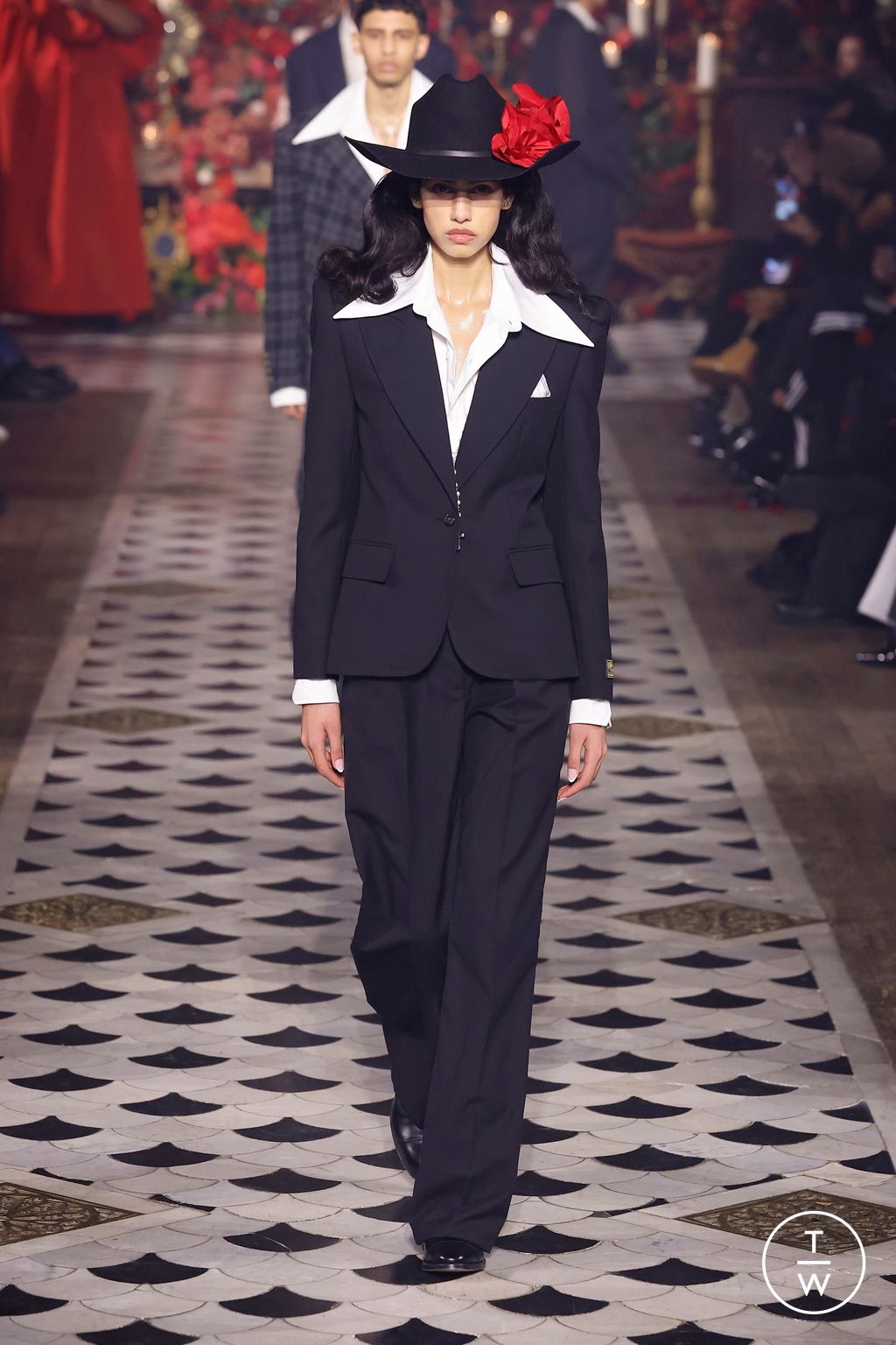 Fashion Week Paris Fall/Winter 2025 look 8 from the Willy Chavarria collection 男装