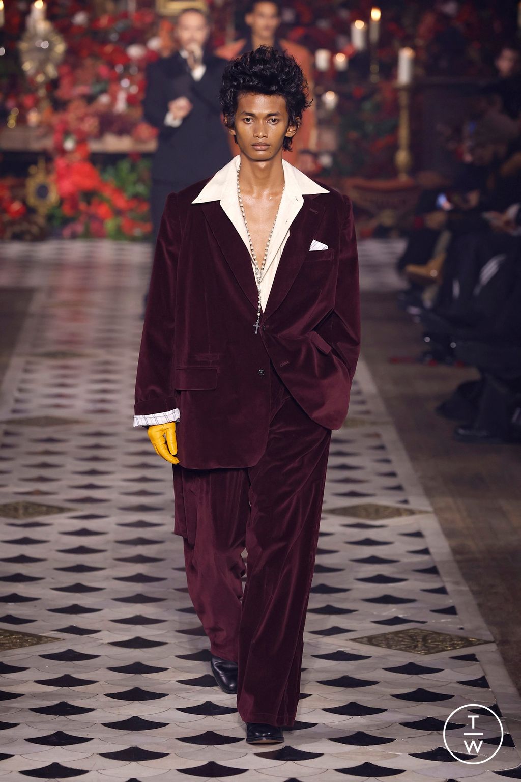 Fashion Week Paris Fall/Winter 2025 look 45 from the Willy Chavarria collection 男装
