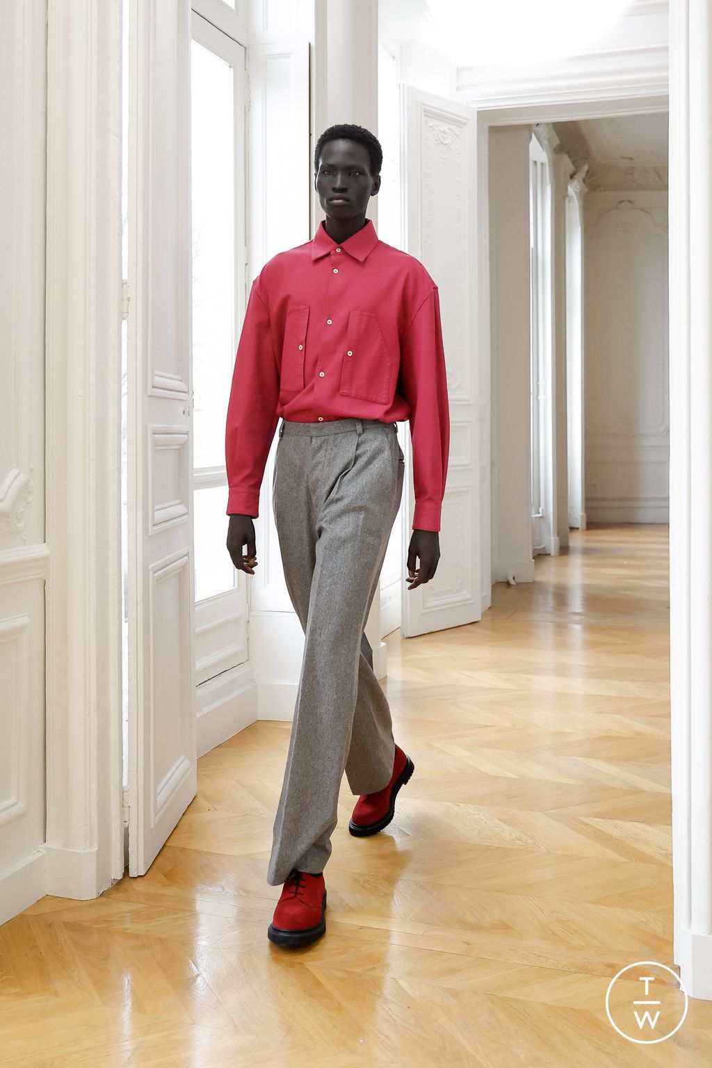 Fashion Week Paris Fall/Winter 2023 look 1 from the Winnie collection menswear