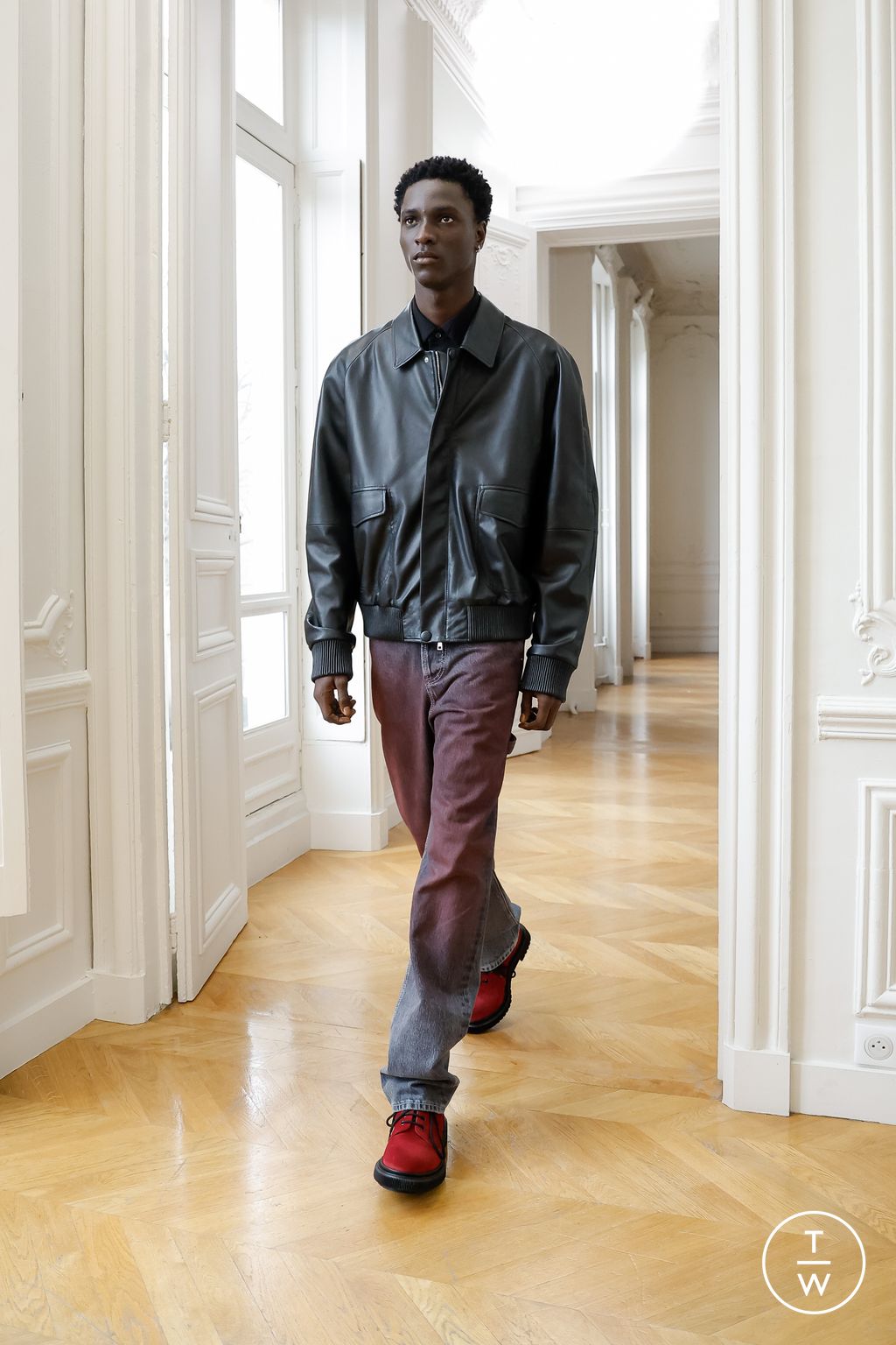 Fashion Week Paris Fall/Winter 2023 look 2 from the Winnie collection menswear