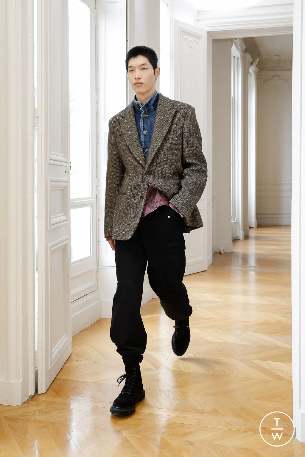 Fashion Week Paris Fall/Winter 2023 look 4 from the Winnie collection menswear