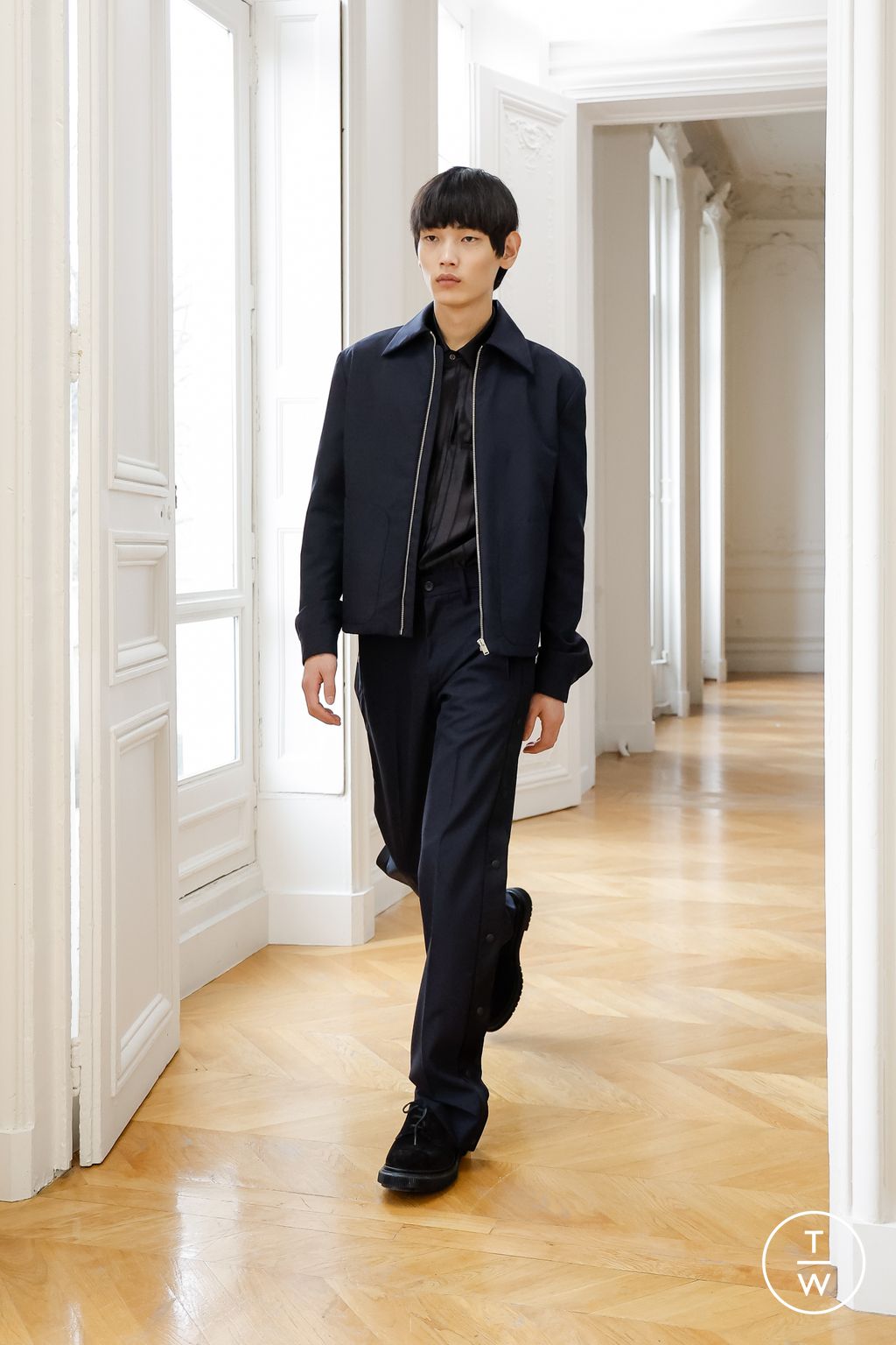 Fashion Week Paris Fall/Winter 2023 look 7 from the Winnie collection menswear