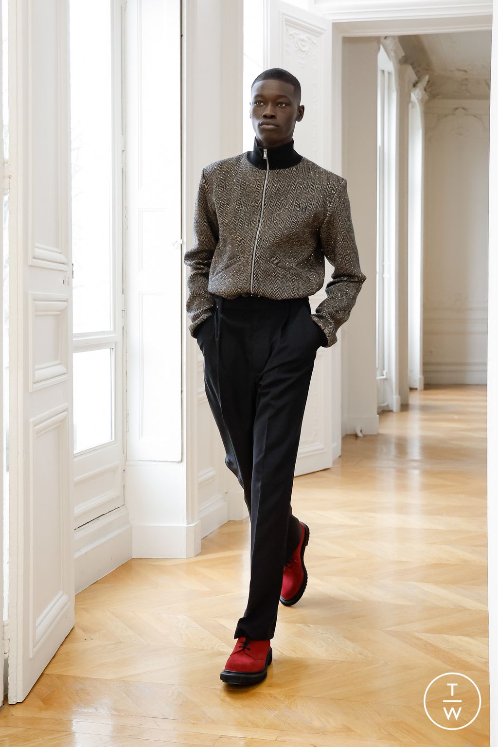 Fashion Week Paris Fall/Winter 2023 look 8 de la collection Winnie menswear