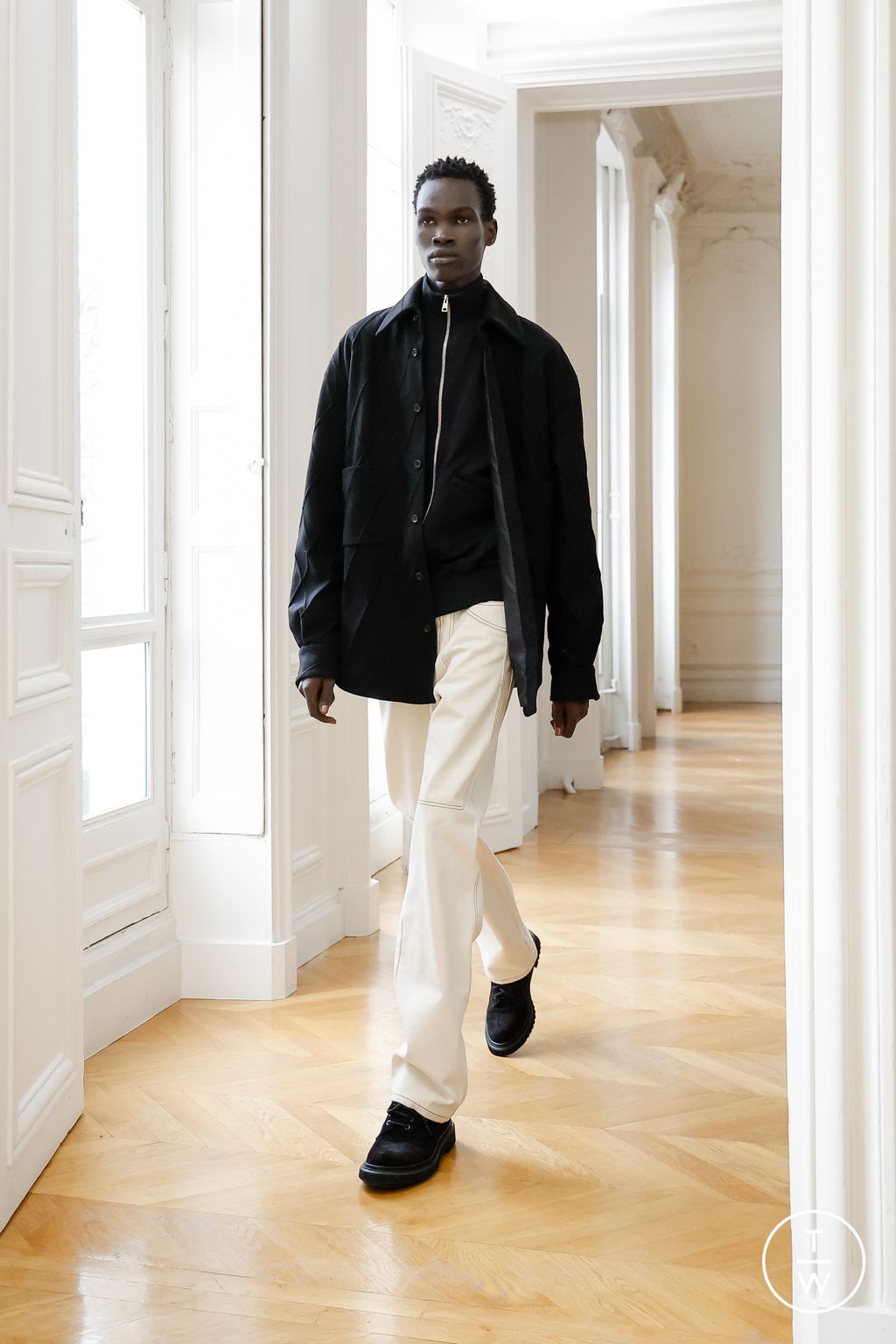 Fashion Week Paris Fall/Winter 2023 look 14 from the Winnie collection 男装