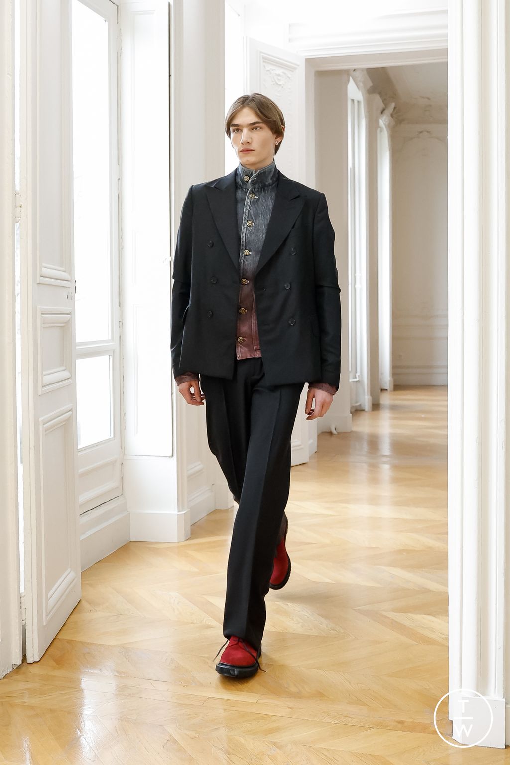 Fashion Week Paris Fall/Winter 2023 look 18 de la collection Winnie menswear