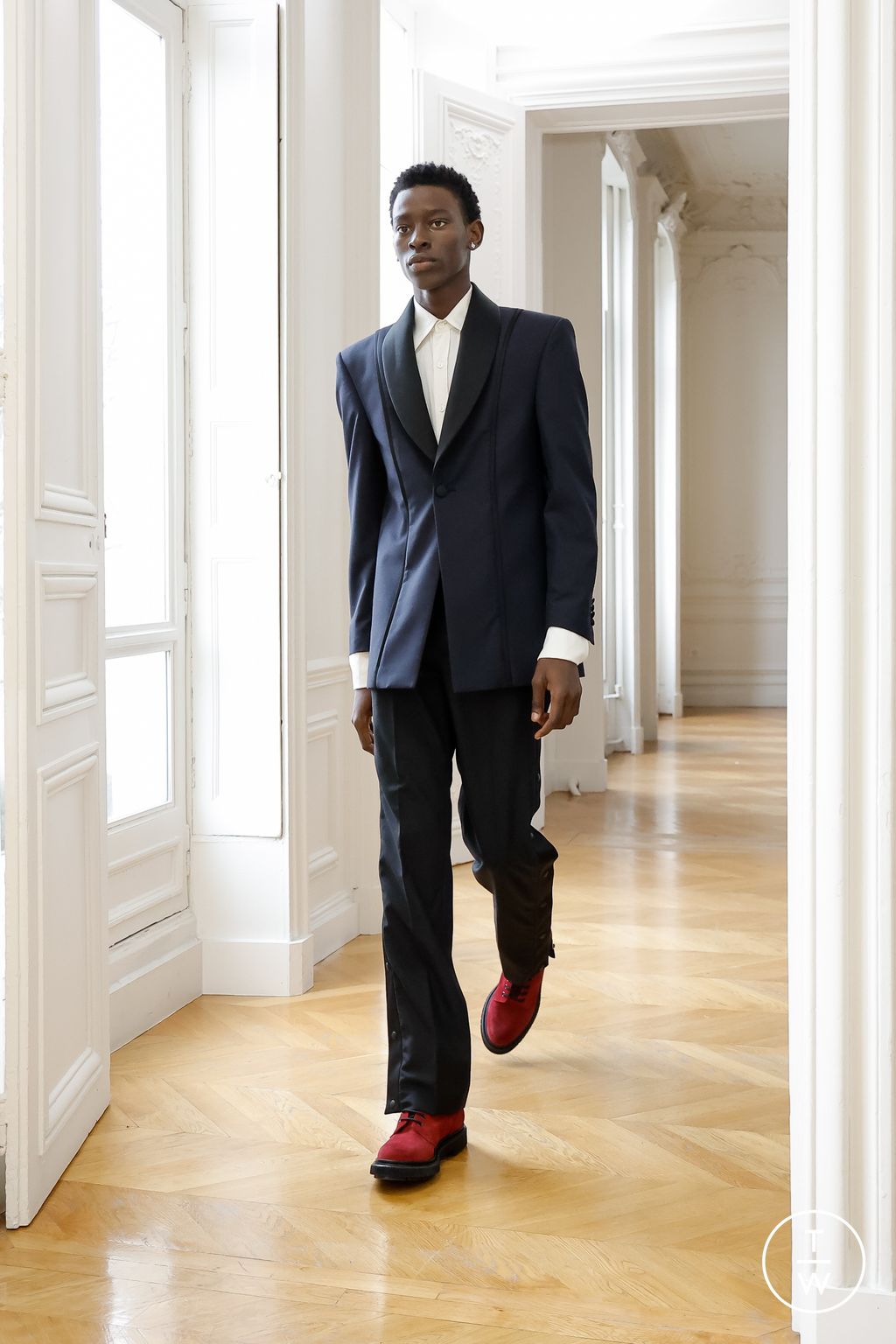 Fashion Week Paris Fall/Winter 2023 look 19 from the Winnie collection menswear
