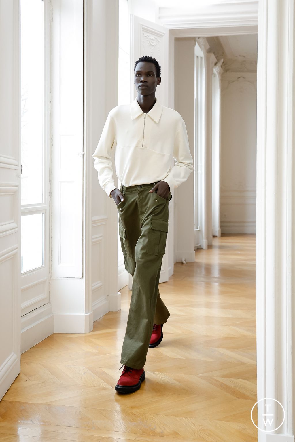 Fashion Week Paris Fall/Winter 2023 look 27 from the Winnie collection menswear