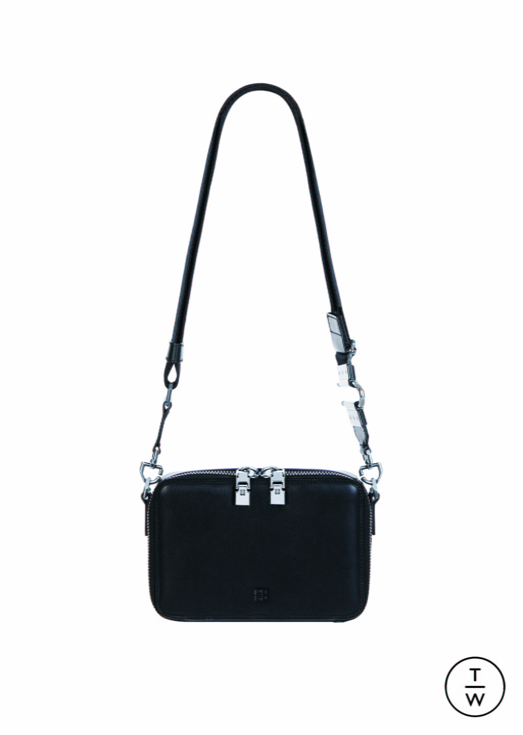 Fashion Week Paris Fall/Winter 2021 look 6 de la collection Givenchy menswear accessories