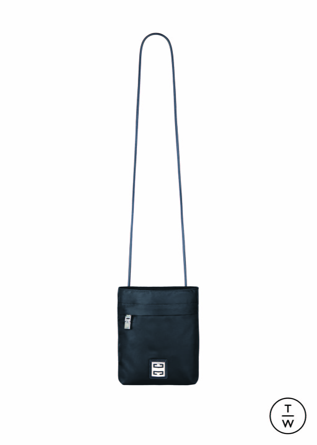 Fashion Week Paris Fall/Winter 2021 look 19 from the Givenchy collection menswear accessories