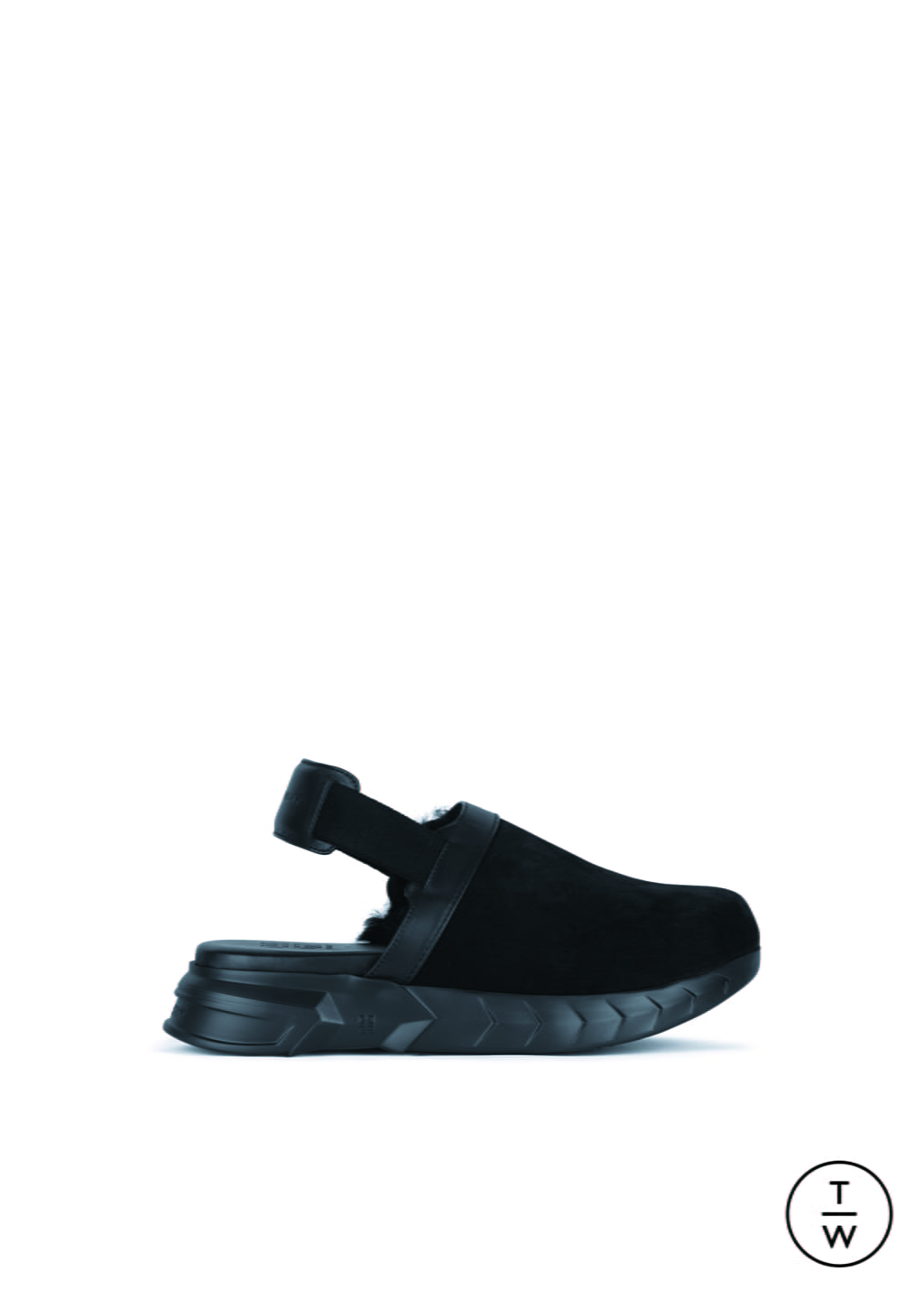 Fashion Week Paris Fall/Winter 2021 look 52 from the Givenchy collection menswear accessories