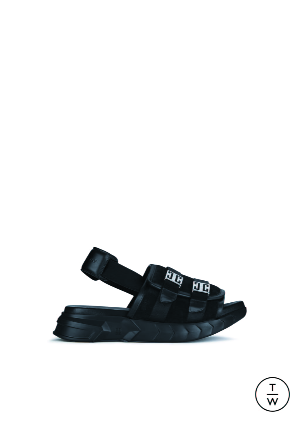 Fashion Week Paris Fall/Winter 2021 look 53 from the Givenchy collection menswear accessories