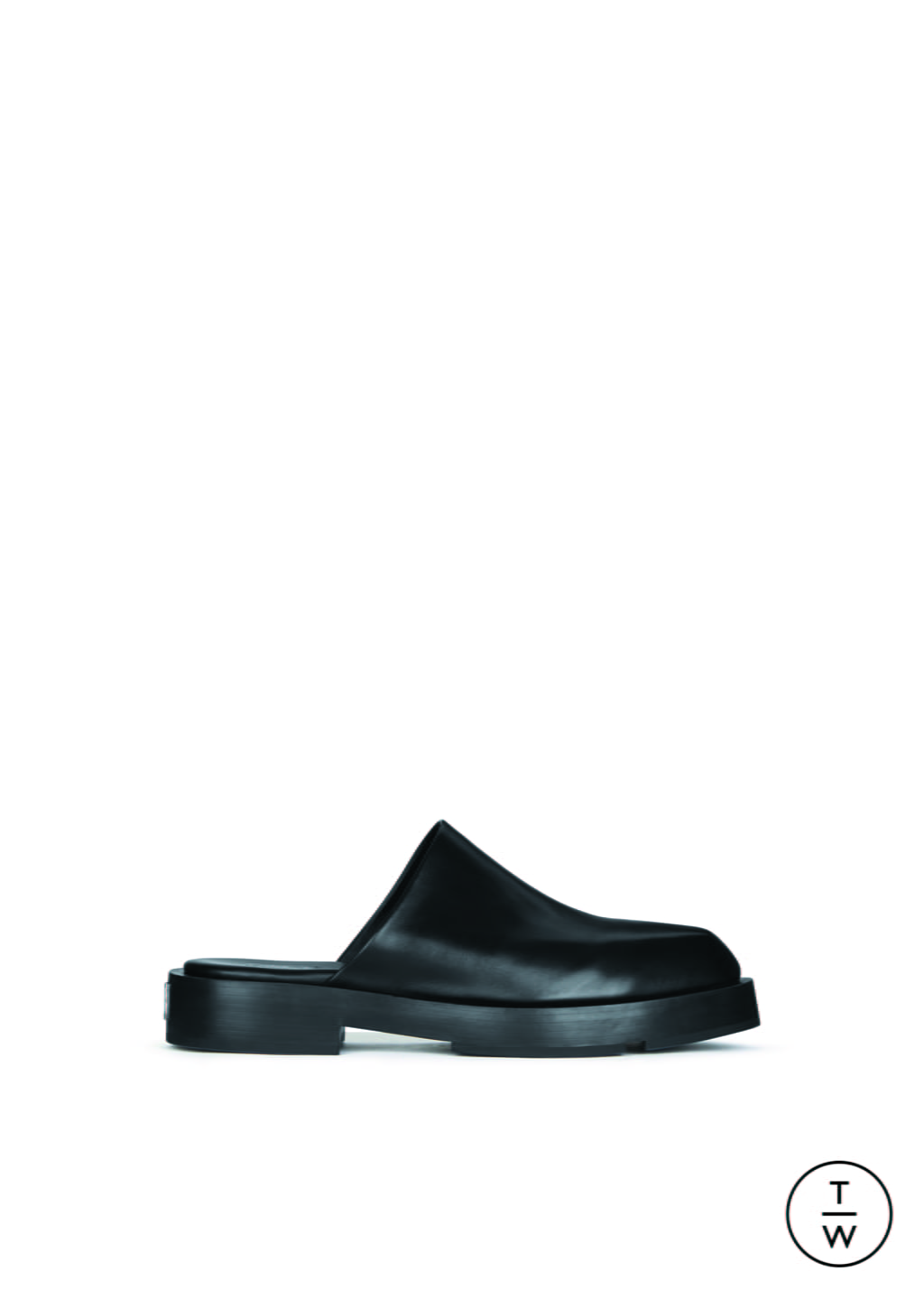 Fashion Week Paris Fall/Winter 2021 look 65 from the Givenchy collection menswear accessories