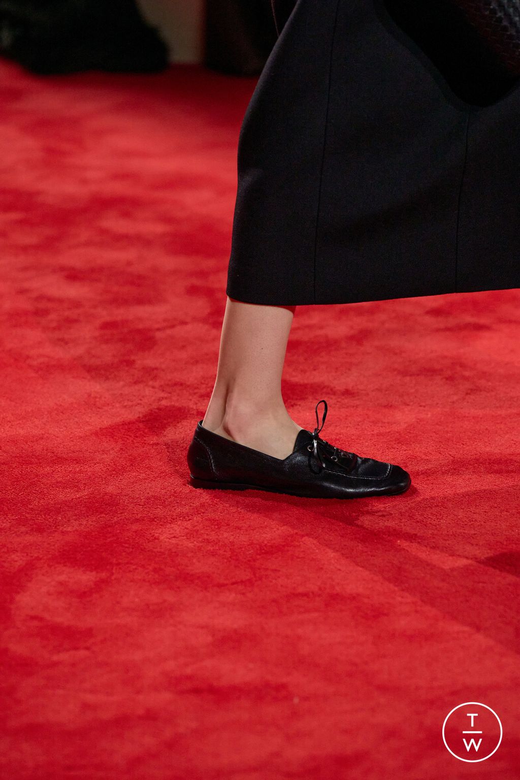 Fashion Week Milan Fall/Winter 2026 look 2 from the Bottega Veneta collection 女装配饰