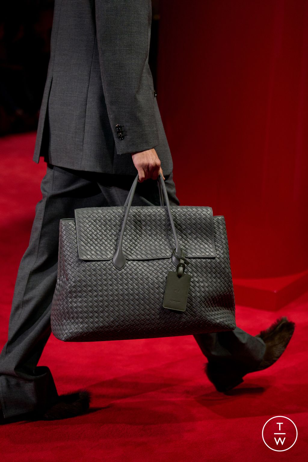 Fashion Week Milan Fall/Winter 2026 look 35 de la collection Bottega Veneta womenswear accessories