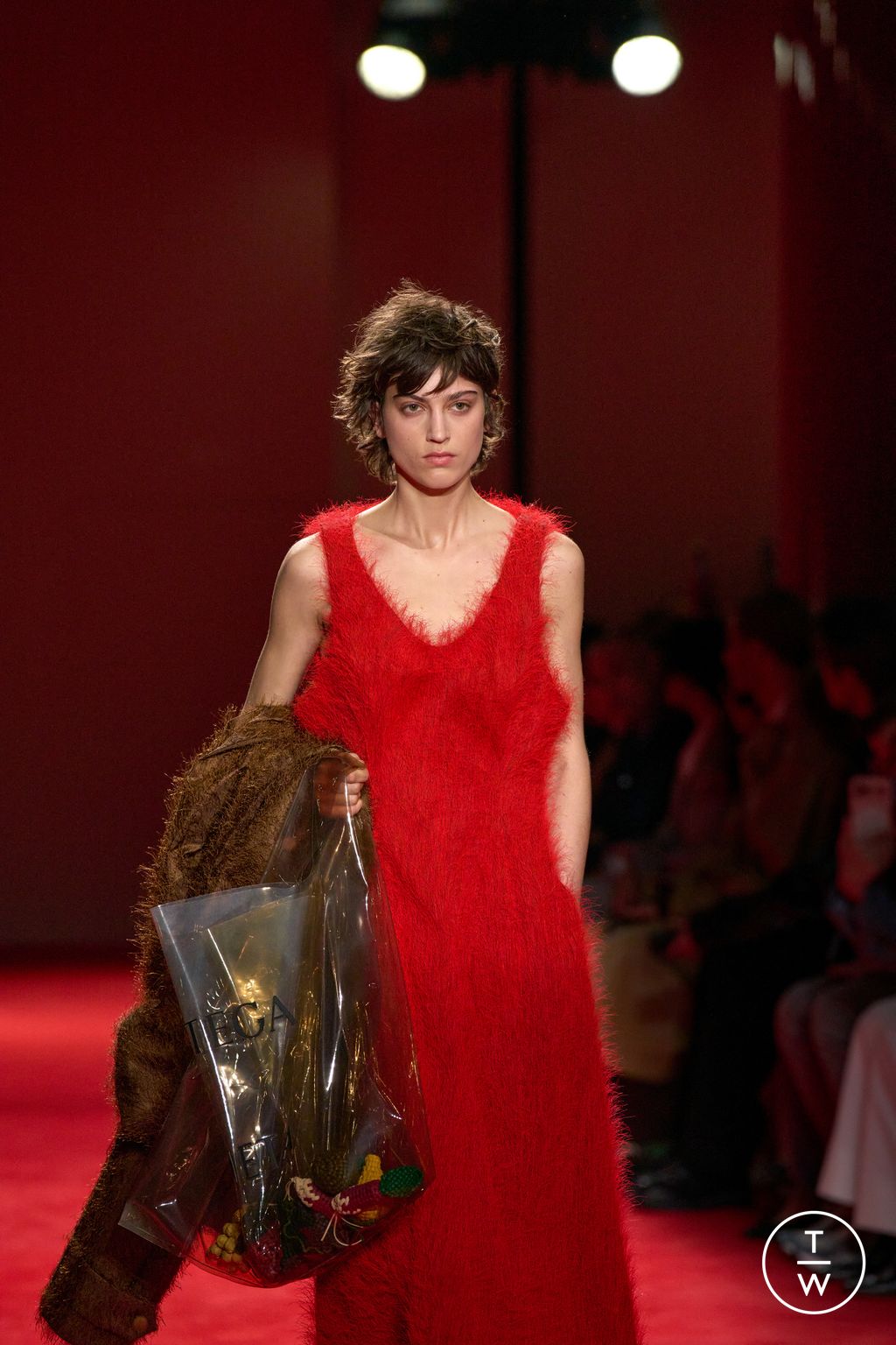 Fashion Week Milan Fall/Winter 2026 look 62 from the Bottega Veneta collection 女装配饰