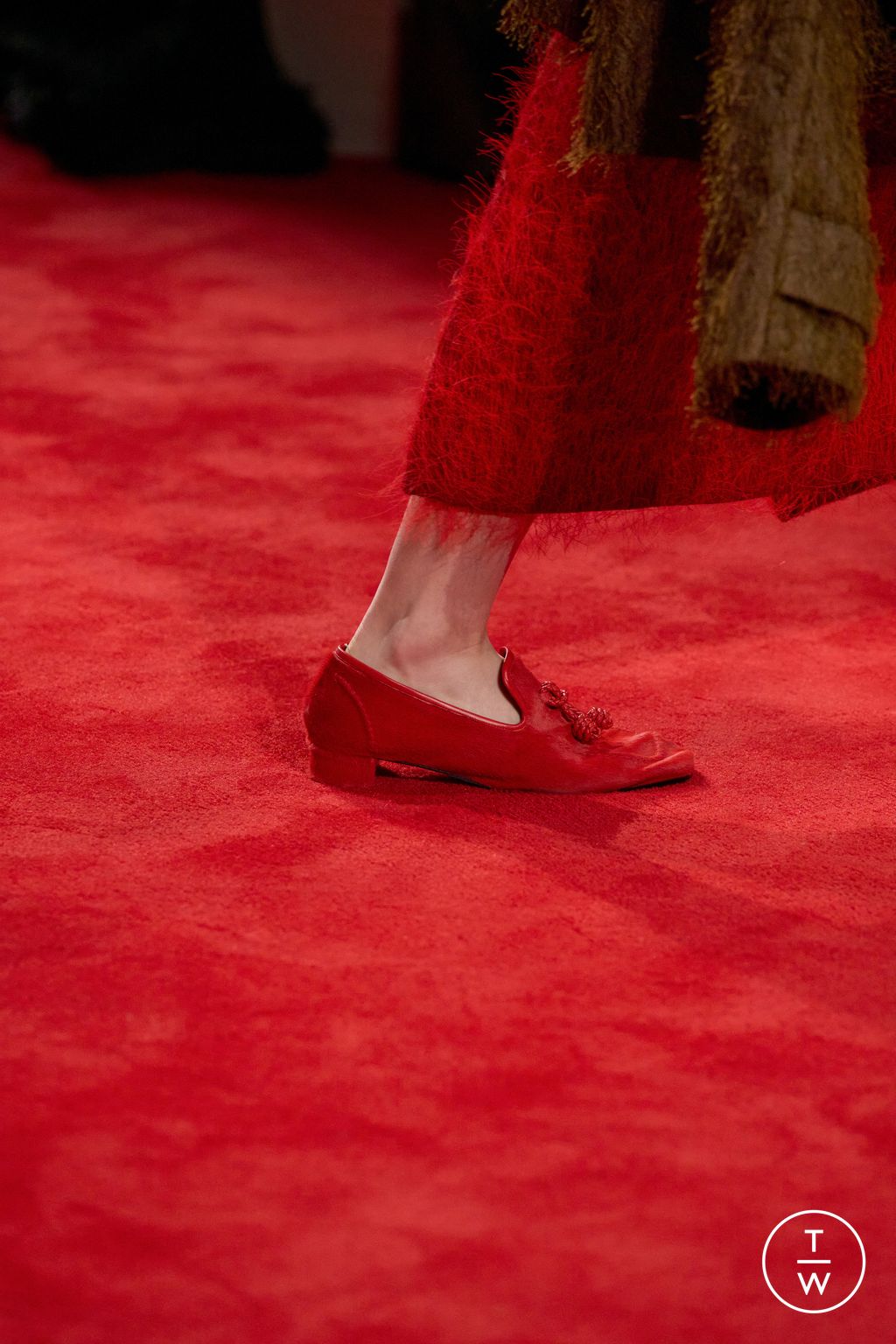 Fashion Week Milan Fall/Winter 2026 look 63 from the Bottega Veneta collection womenswear accessories