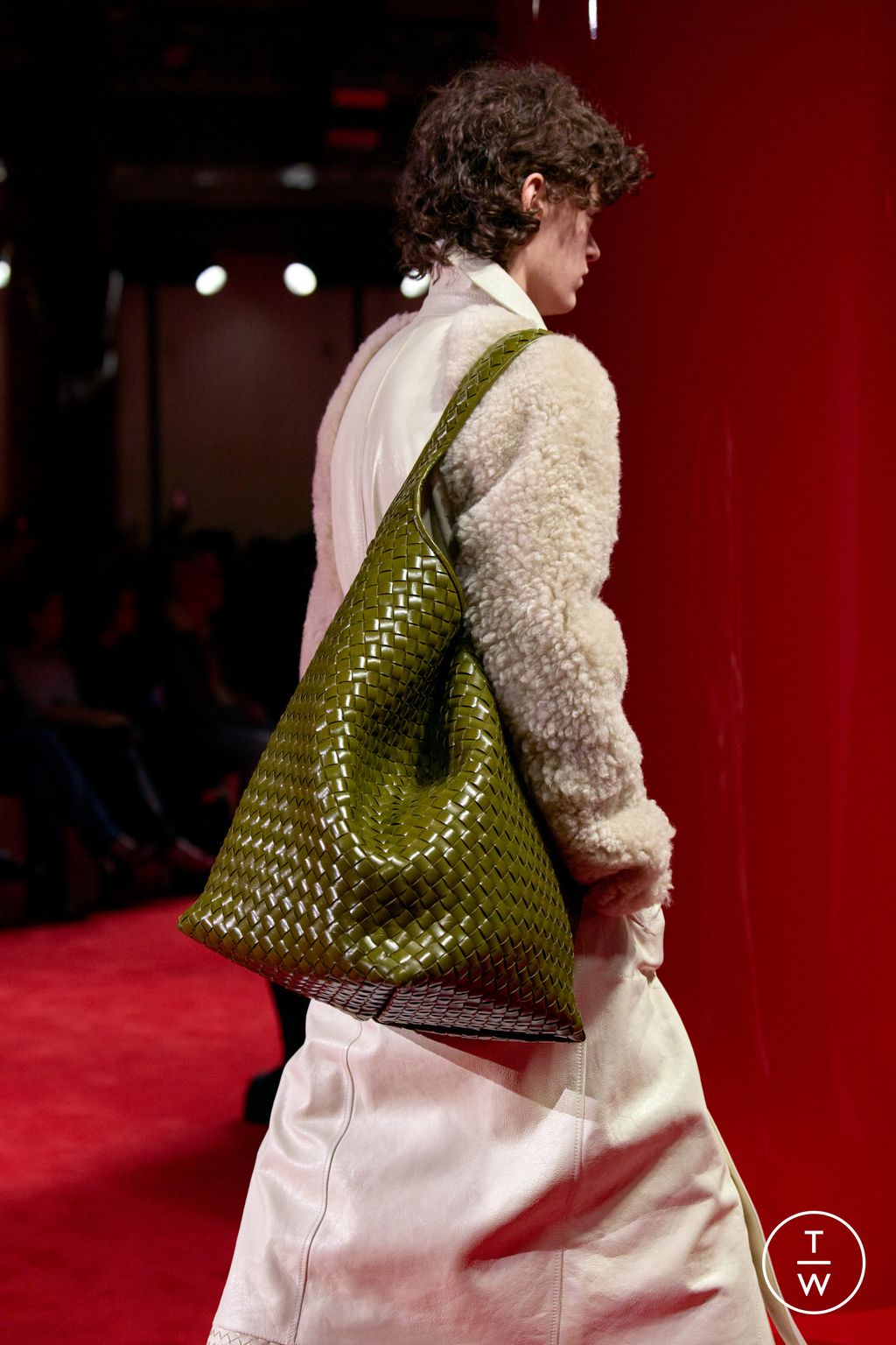 Fashion Week Milan Fall/Winter 2026 look 66 from the Bottega Veneta collection womenswear accessories