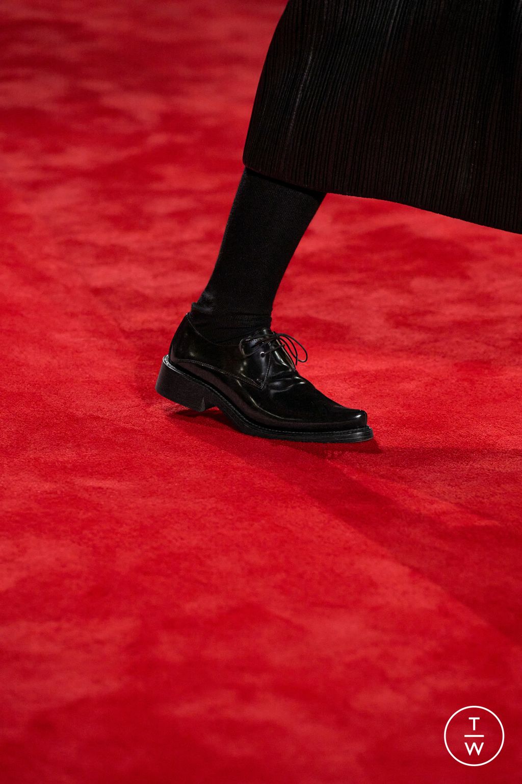 Fashion Week Milan Fall/Winter 2026 look 85 from the Bottega Veneta collection womenswear accessories