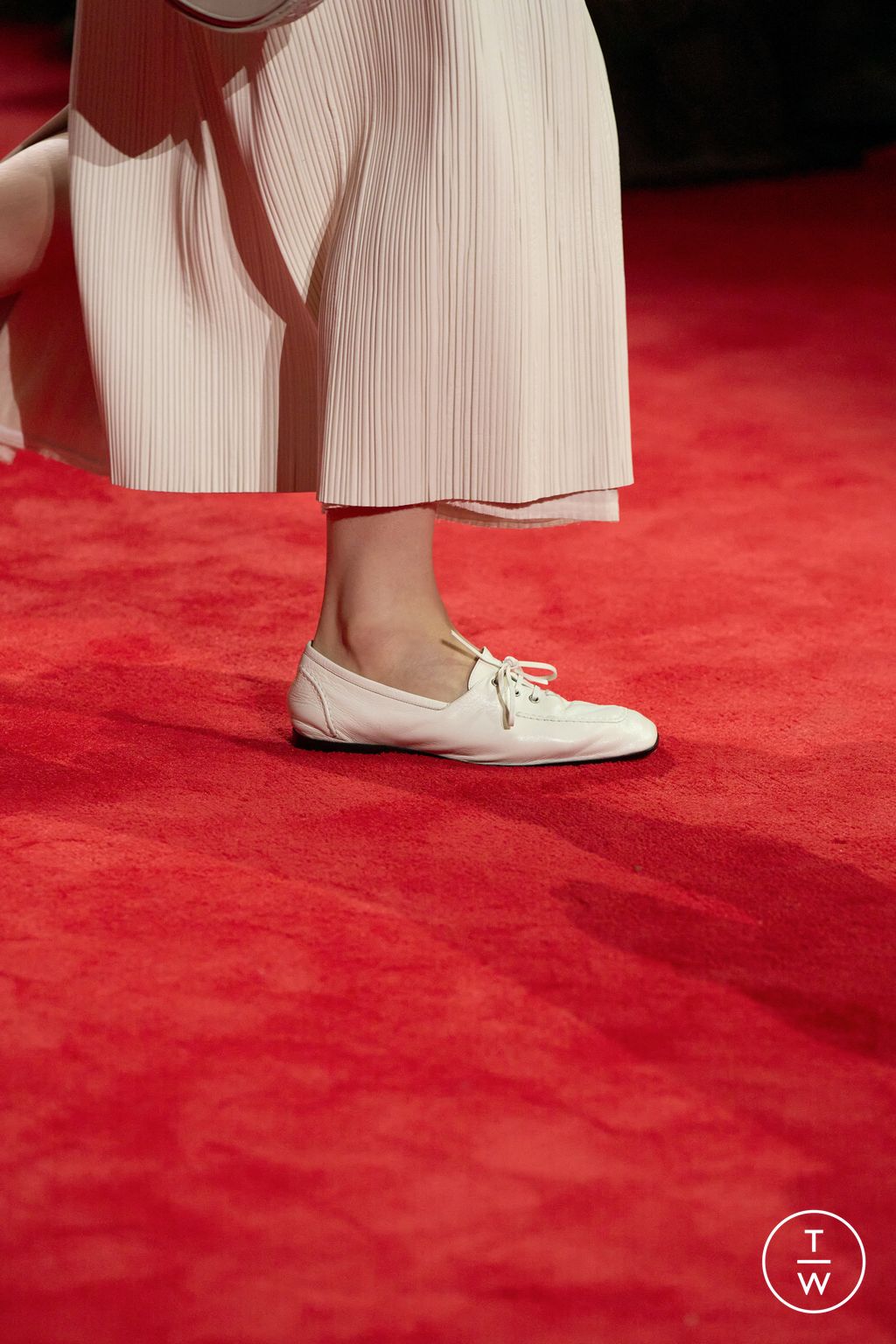 Fashion Week Milan Fall/Winter 2026 look 92 from the Bottega Veneta collection womenswear accessories