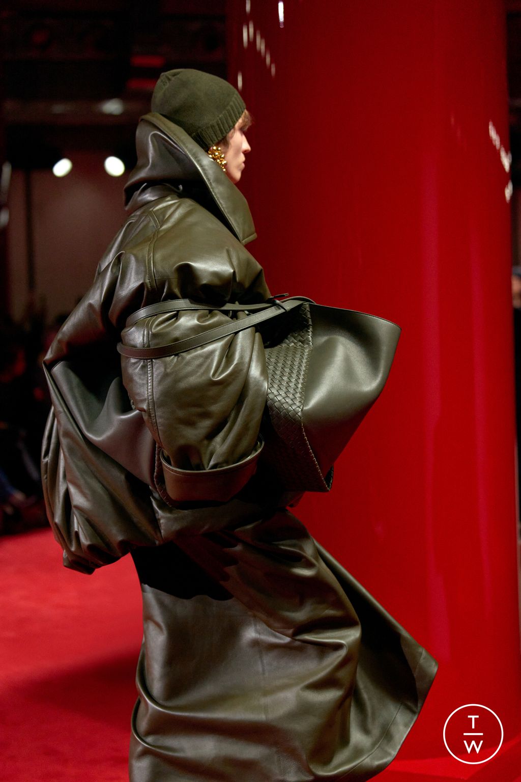 Fashion Week Milan Fall/Winter 2026 look 93 from the Bottega Veneta collection womenswear accessories