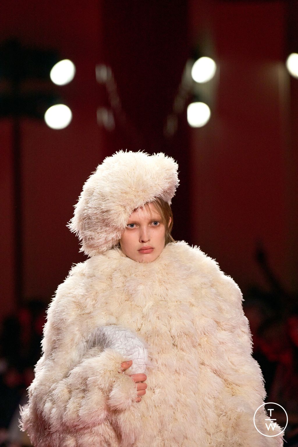 Fashion Week Milan Fall/Winter 2026 look 110 de la collection Bottega Veneta womenswear accessories