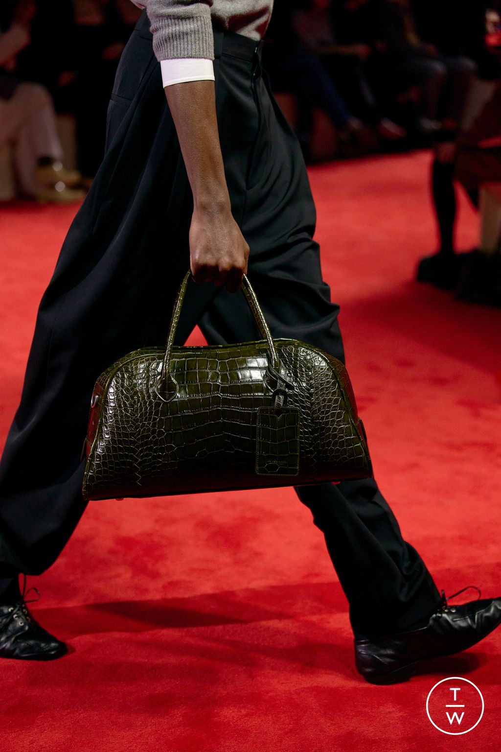 Fashion Week Milan Fall/Winter 2026 look 114 from the Bottega Veneta collection womenswear accessories