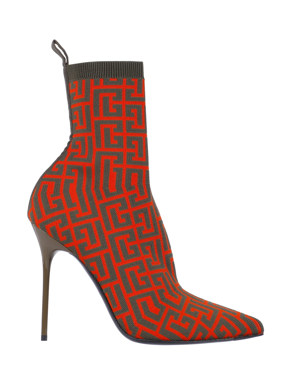 Fashion Week Paris Fall/Winter 2021 look 84 from the Balmain collection 女装配饰