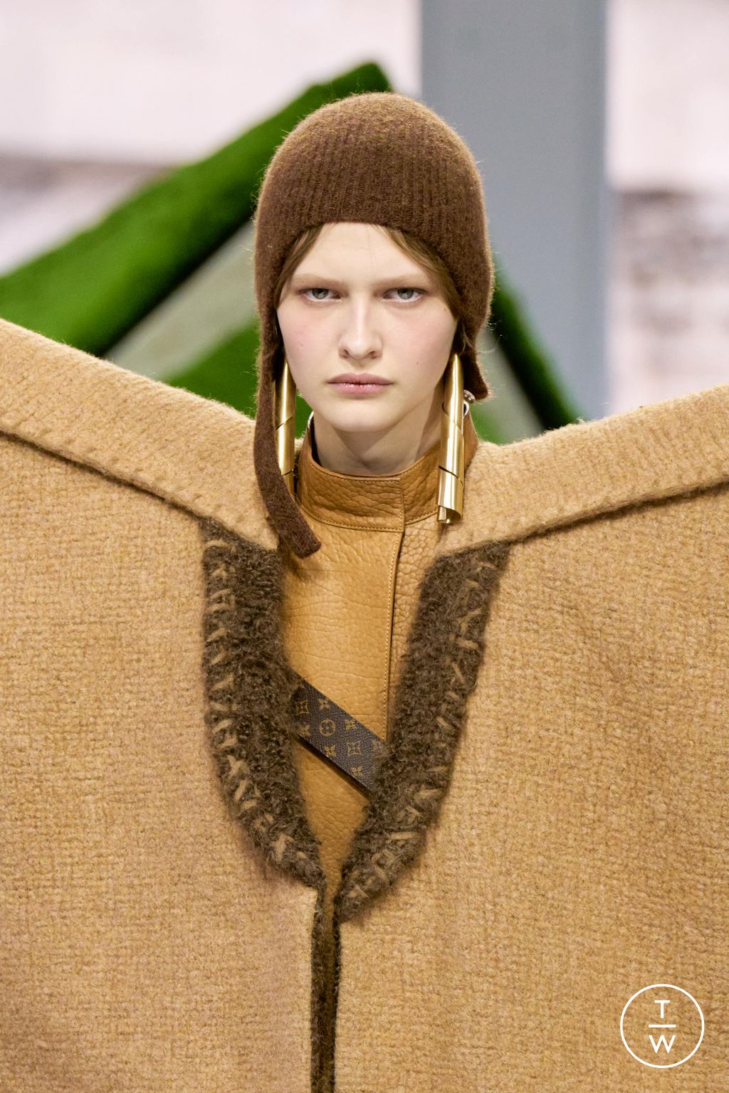 Fashion Week Paris Fall/Winter 2026 look 3 from the Louis Vuitton collection womenswear accessories