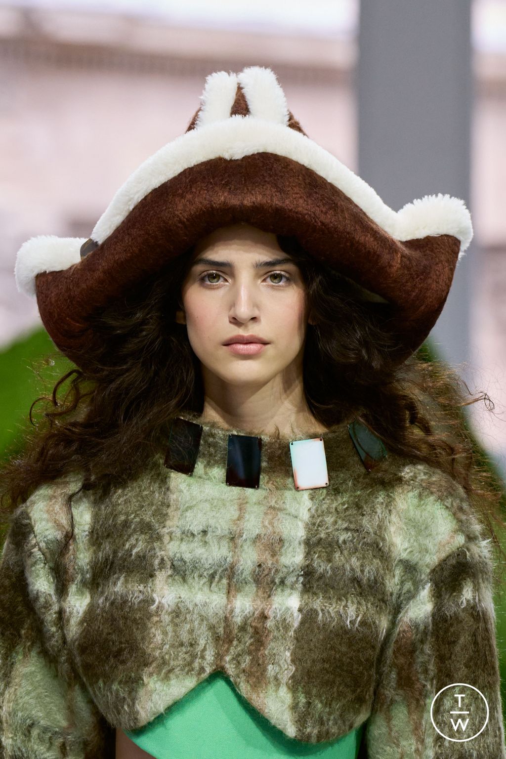 Fashion Week Paris Fall/Winter 2026 look 42 from the Louis Vuitton collection womenswear accessories