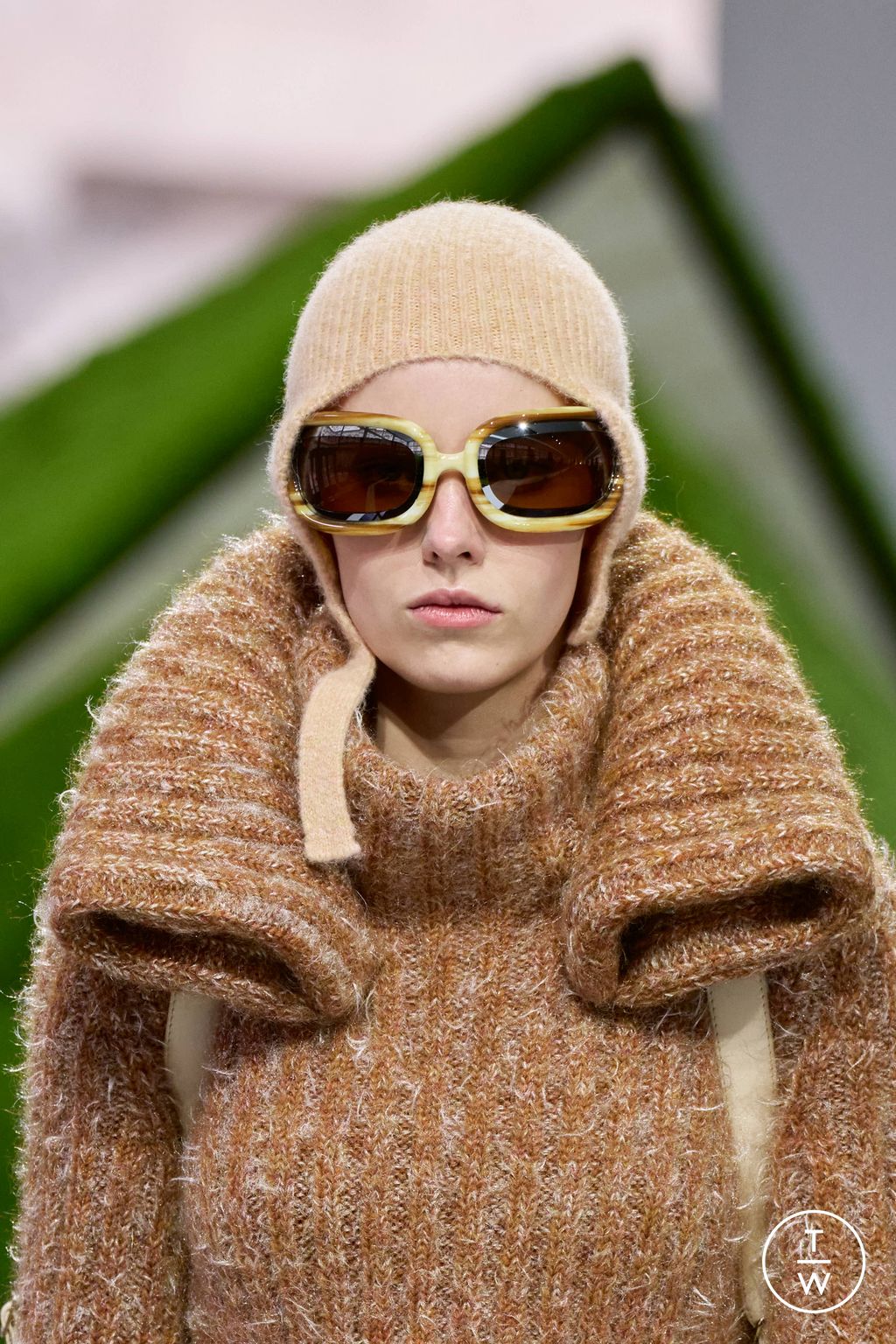 Fashion Week Paris Fall/Winter 2026 look 48 from the Louis Vuitton collection womenswear accessories