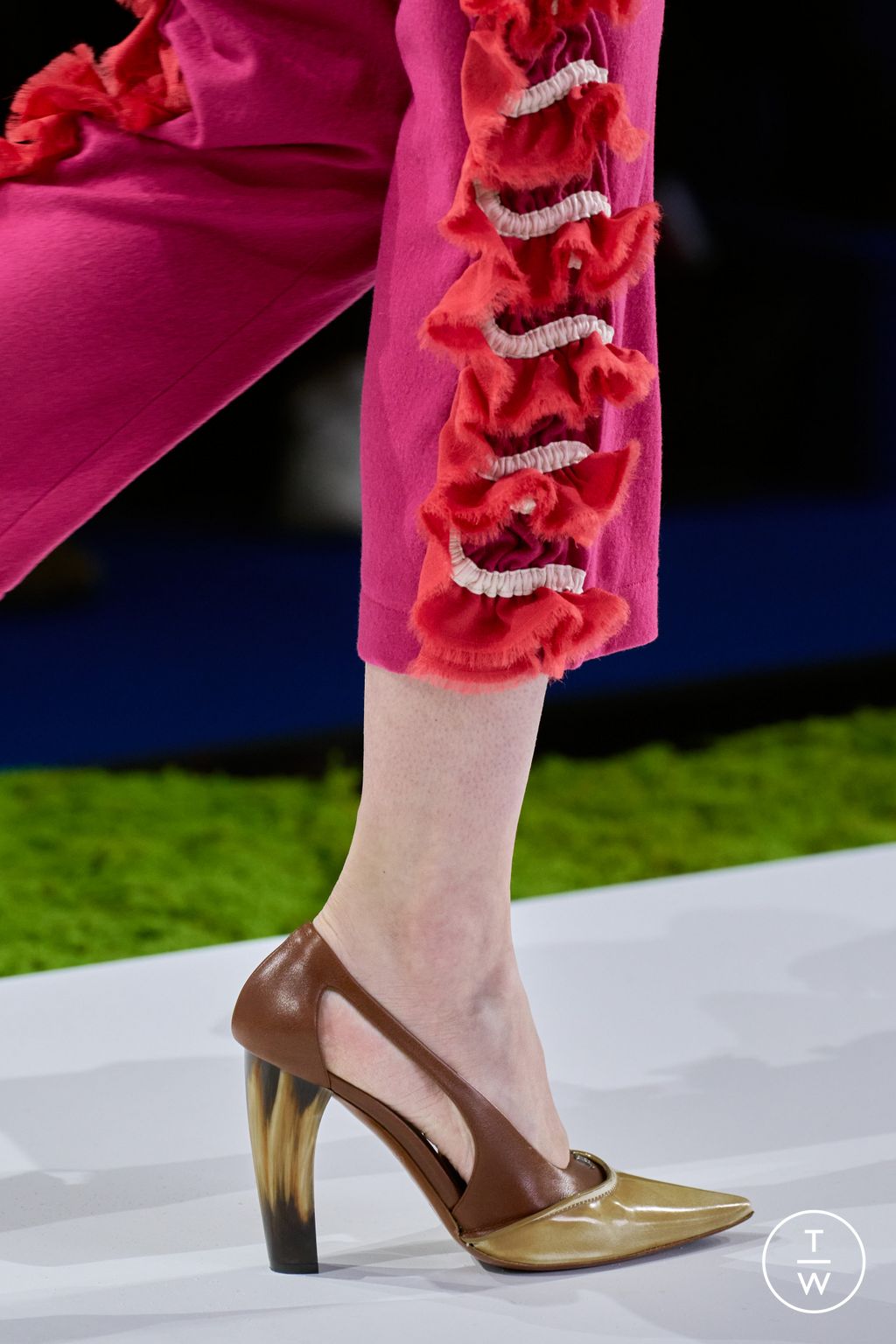 Fashion Week Paris Fall/Winter 2026 look 56 from the Louis Vuitton collection womenswear accessories