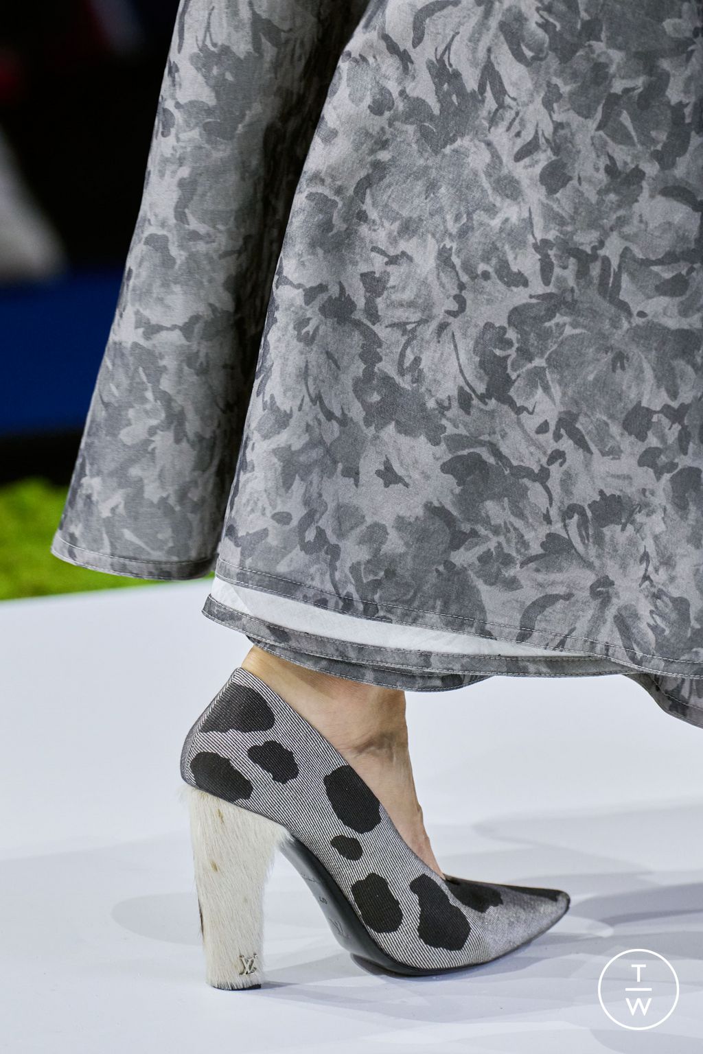 Fashion Week Paris Fall/Winter 2026 look 66 de la collection Louis Vuitton womenswear accessories