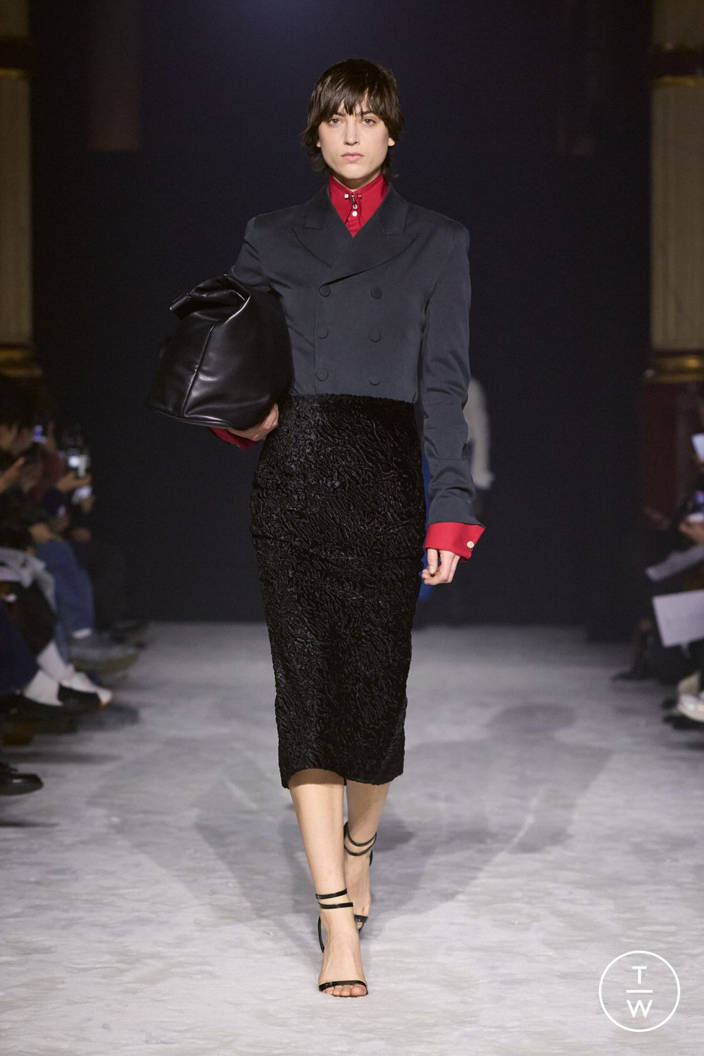 Fashion Week Paris Fall/Winter 2026 look 14 from the Wooyoungmi collection 男装