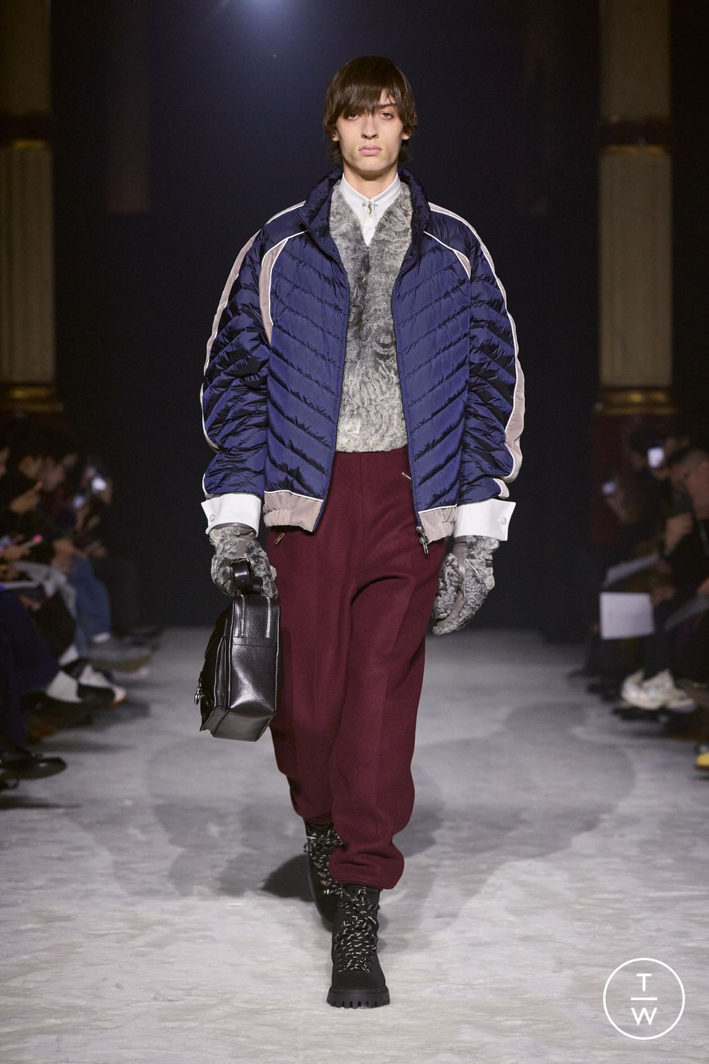 Fashion Week Paris Fall/Winter 2026 look 25 from the Wooyoungmi collection 男装