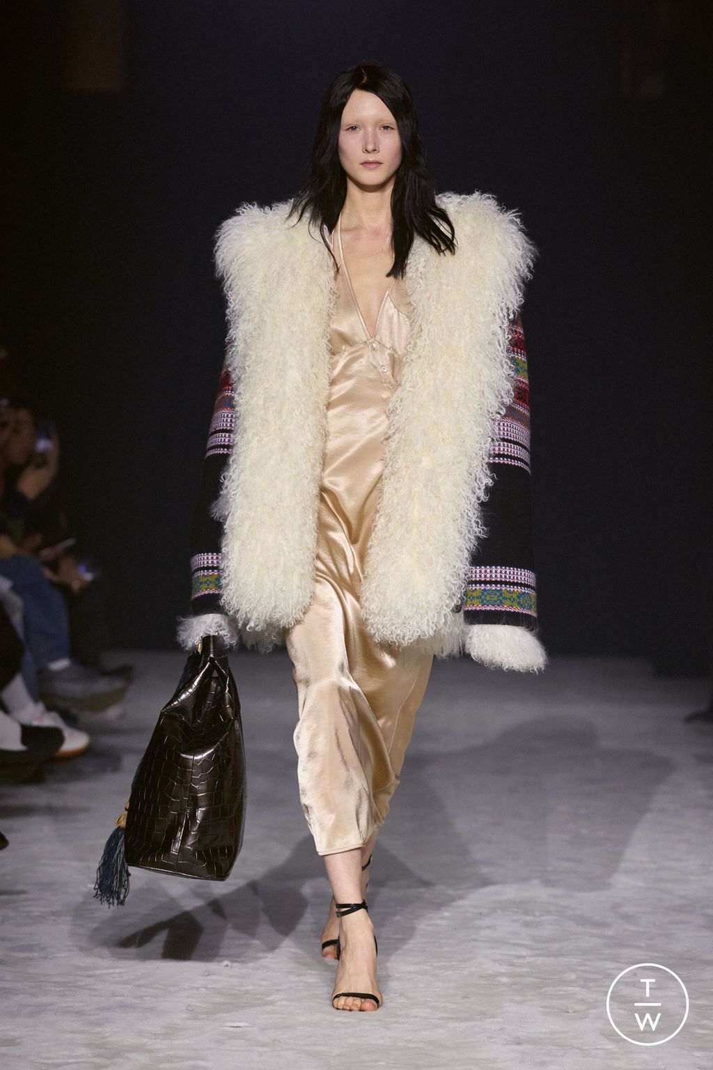 Fashion Week Paris Fall/Winter 2026 look 29 from the Wooyoungmi collection 男装