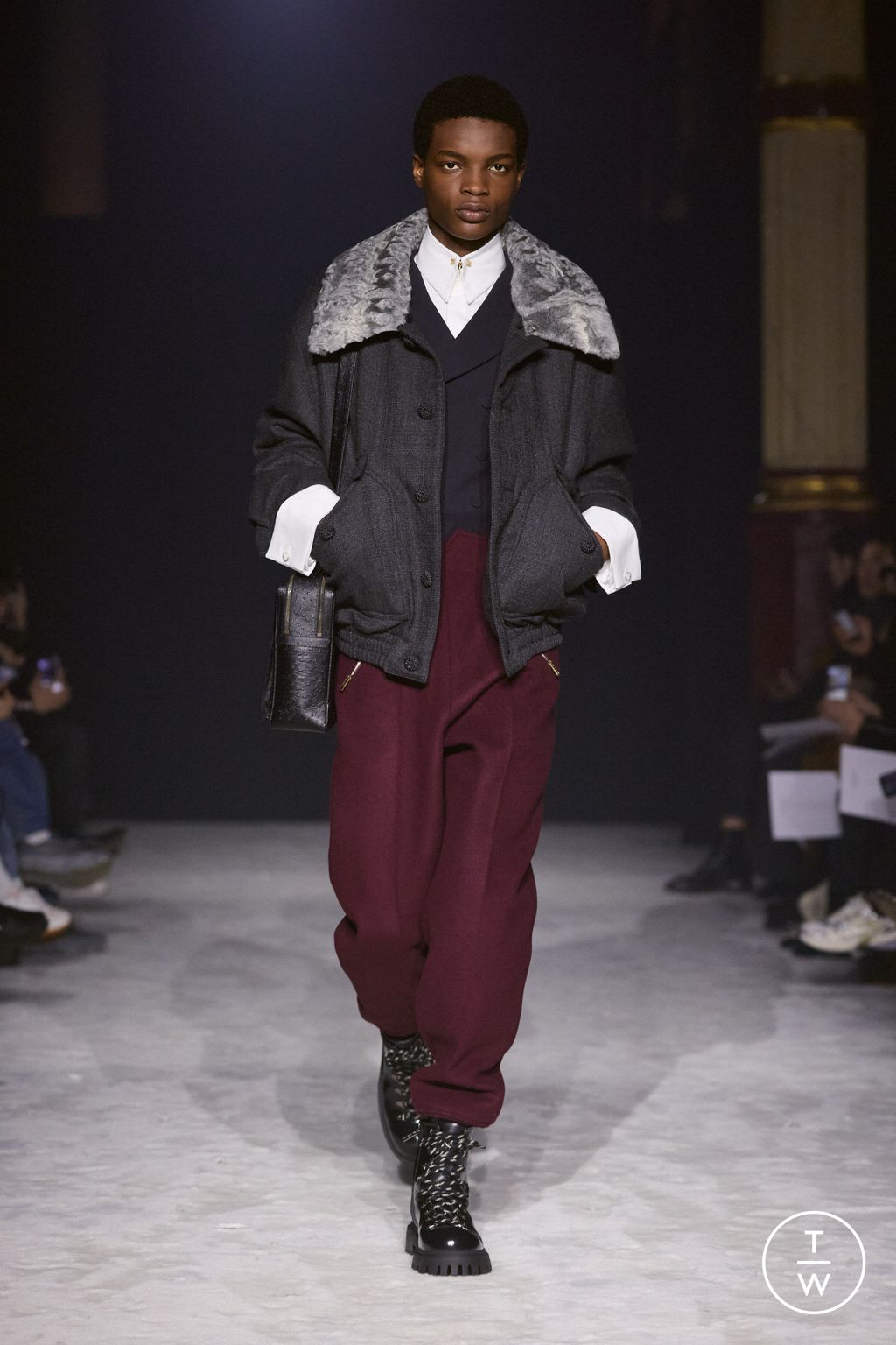 Fashion Week Paris Fall/Winter 2026 look 32 from the Wooyoungmi collection 男装