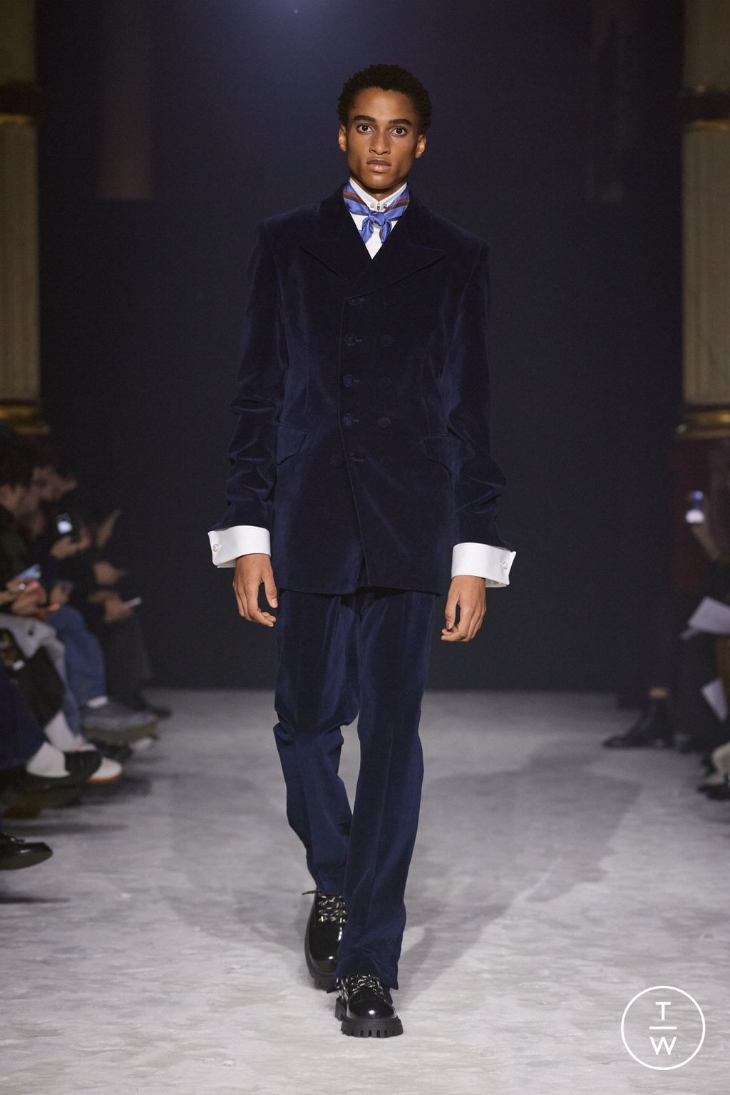 Fashion Week Paris Fall/Winter 2026 look 45 from the Wooyoungmi collection 男装