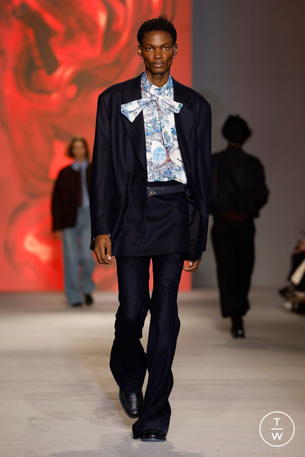 Fashion Week Paris Fall/Winter 2024 look 18 de la collection Wooyoungmi menswear
