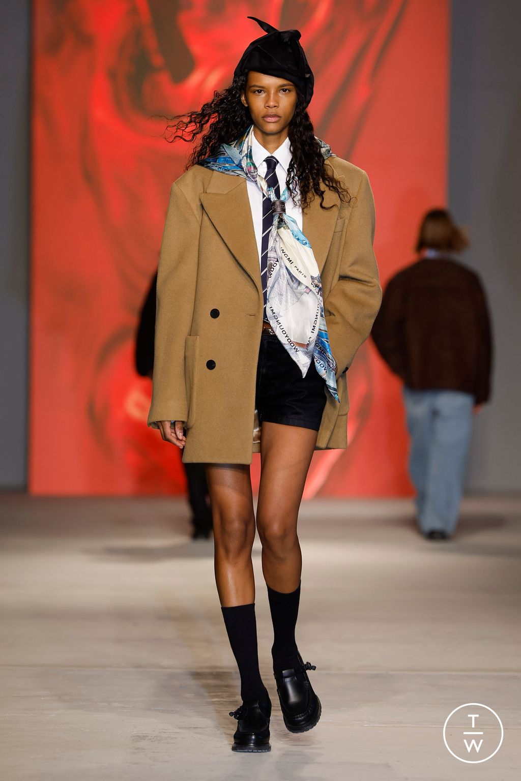 Fashion Week Paris Fall/Winter 2024 look 21 de la collection Wooyoungmi menswear