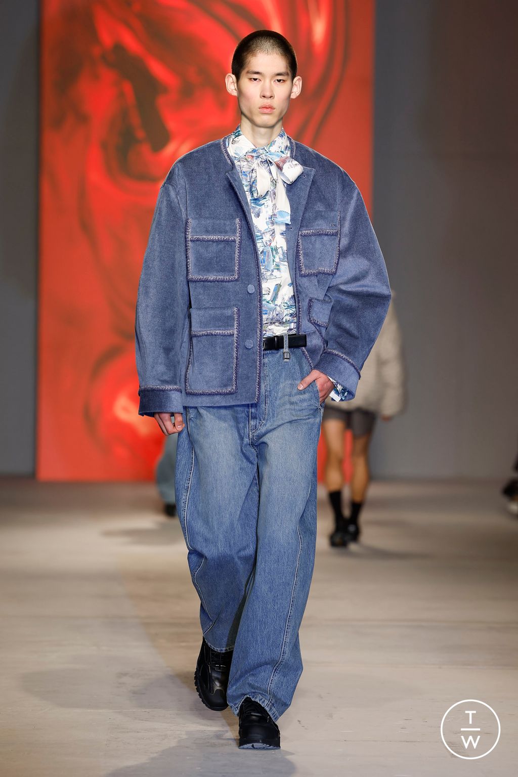 Fashion Week Paris Fall/Winter 2024 look 31 de la collection Wooyoungmi menswear
