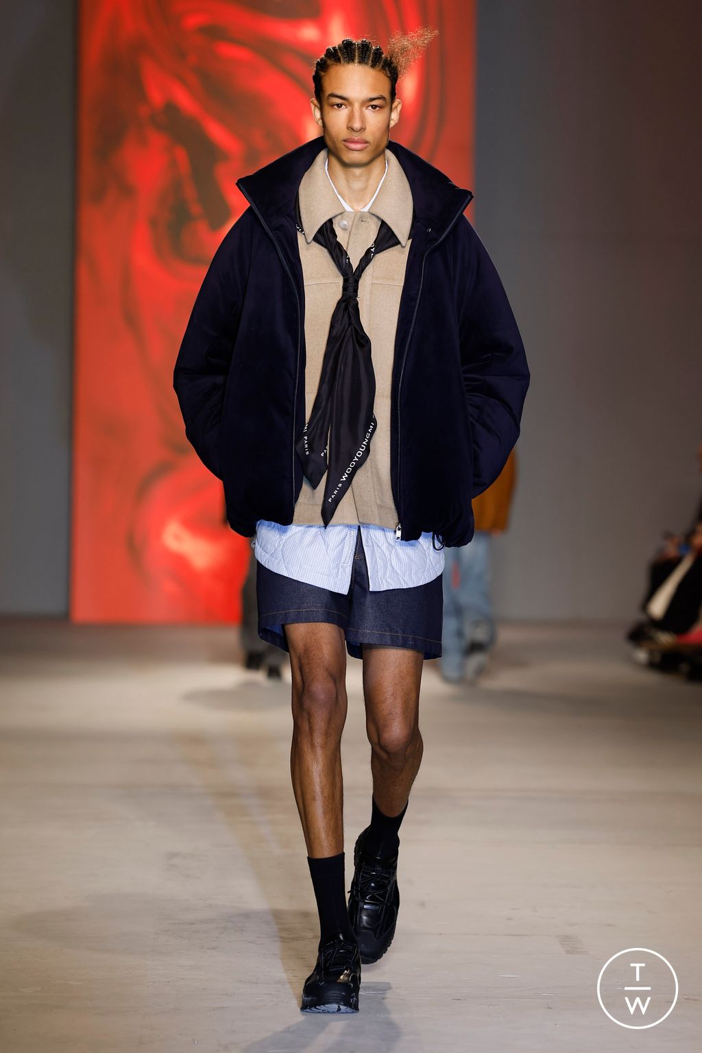 Fashion Week Paris Fall/Winter 2024 look 34 from the Wooyoungmi collection menswear