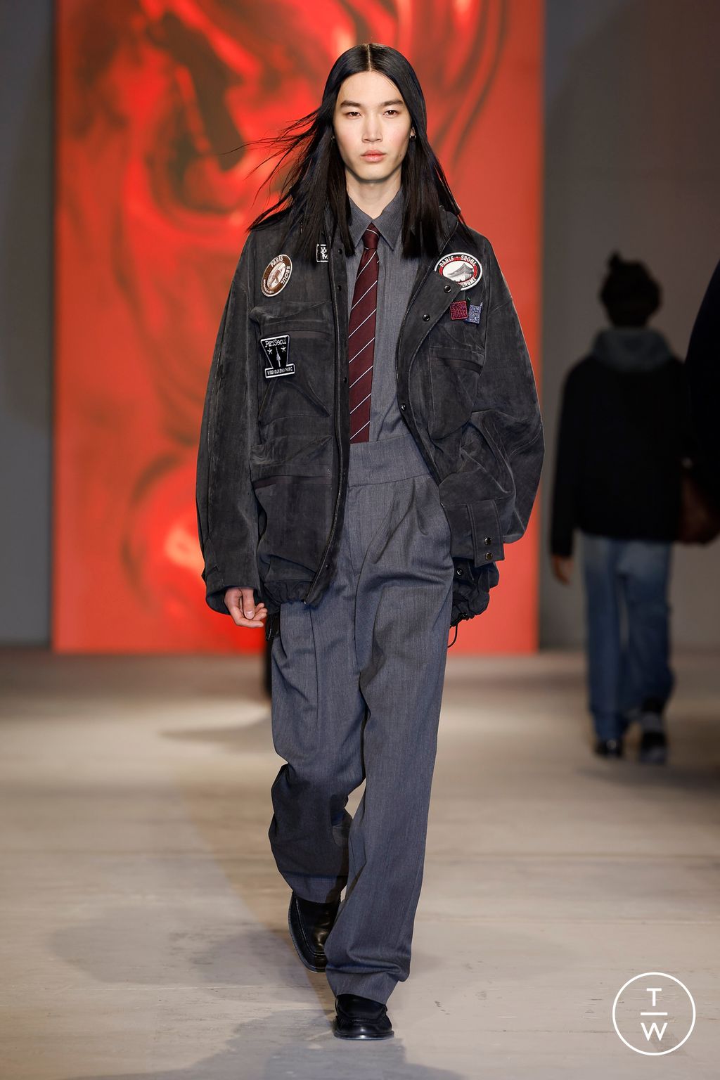 Fashion Week Paris Fall/Winter 2024 look 35 from the Wooyoungmi collection 男装