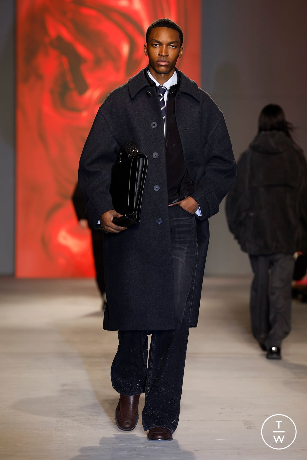 Fashion Week Paris Fall/Winter 2024 look 36 de la collection Wooyoungmi menswear