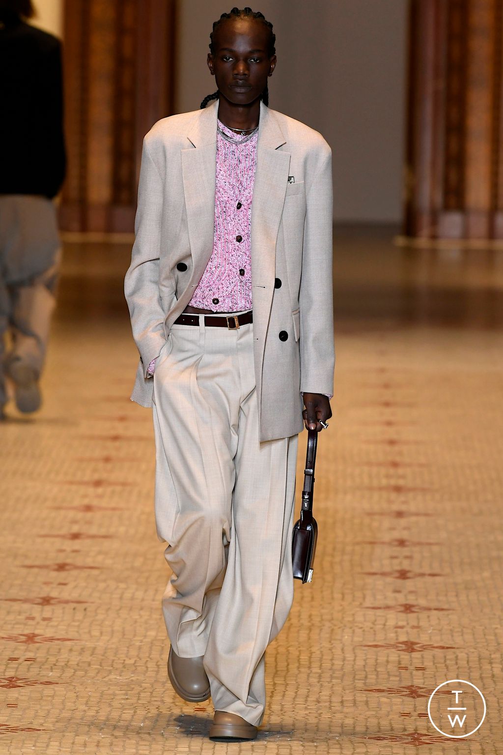 Fashion Week Paris Spring/Summer 2023 look 8 from the Wooyoungmi collection menswear